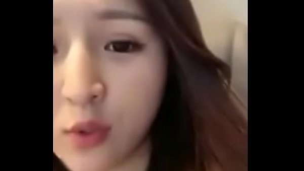 網紅肉感小美女半路上勾搭路人回家結果被各種爆操