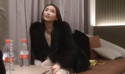 【AI高清2K修复】高價外圍時尚小模美乳大長腿各種姿勢輪番猛操