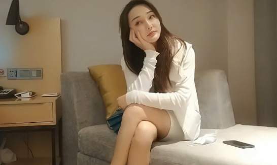 【高清】長美腿漂亮小姐姐被幹到高潮浪叫銷魂