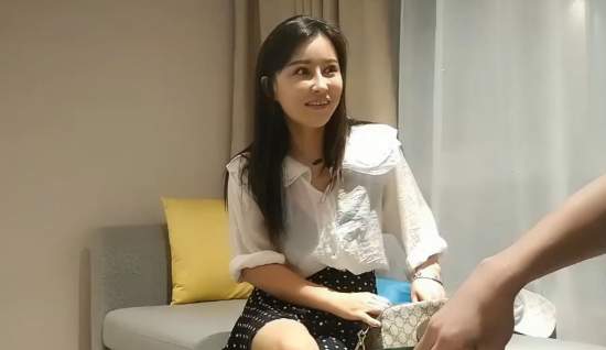 【高清】天然美女大姊姊連干2炮